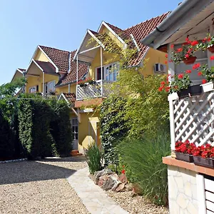 Apartament Castello Vendeg Es Apartmanhaz, Eger