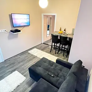 Apartament Flamingo Rezidencia, Eger