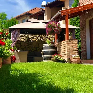 Apartament Janicsar Garden, Eger